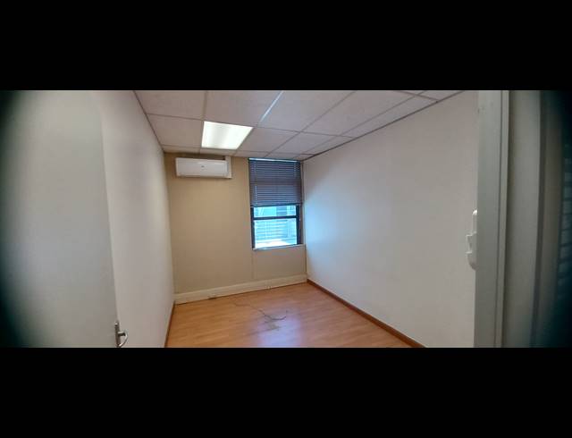 99M² OFFICE TO LET IN CRAIGHALL